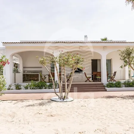 Villa Sabbia Bianca Con Accesso Diretto Alla Spiaggia Torre Lapillo